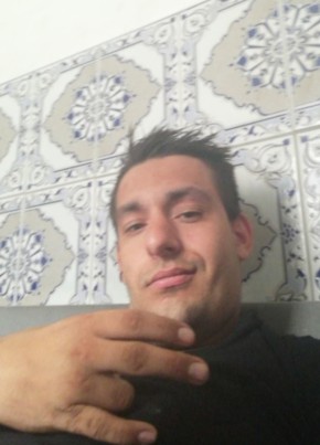 Spadaro из Mulhouse 24 года