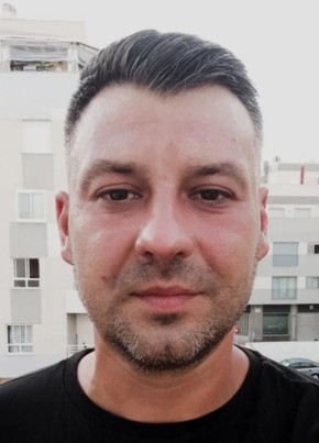 Den из Rojales 41 год