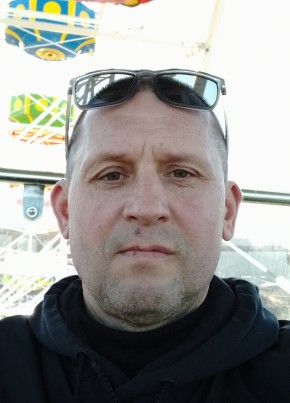 Дмитрий из Петрозаводска 48 лет