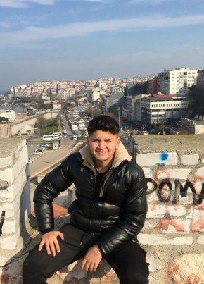 Efekan, 19, Türkiye Cumhuriyeti, Balıkesir