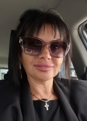 Ирина из Южно-Сахалинска 51 год