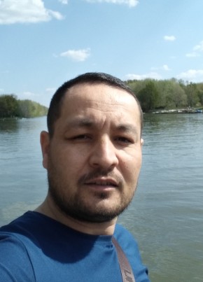 Баха, 36, A Magyar Népköztársaság, Komárom