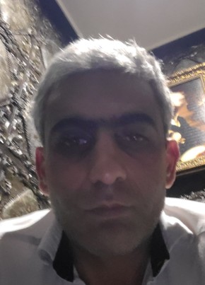 Aram, 19, Spain, Alicante