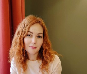 Elena, 42, Vienna