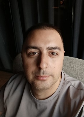 Руслан из Воронежа 38 лет
