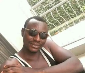 Arobat cinq Heur, 38, Bujumbura