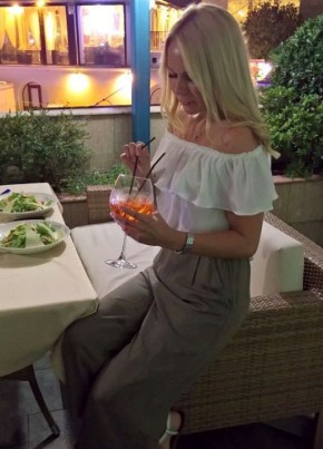 Лена, 35, Россия, Москва
