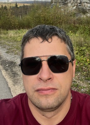 Денис из Соликамска 37 лет