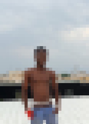 Issa из Abidjan 18 лет