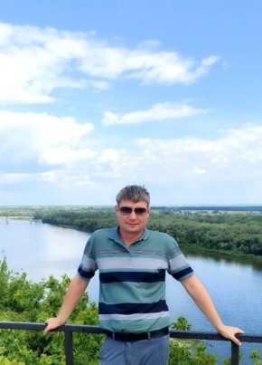 Павел из Суровикино 42 года