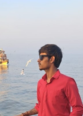 Dilip из Loanda 25 лет