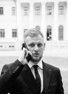 Максим из Москвы 25 лет