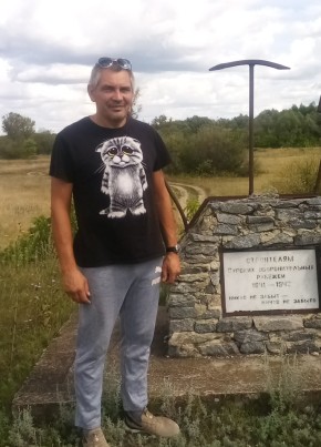 Роман Снег из Саратова 50 лет