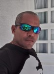 Yuniel, 42  , Havana