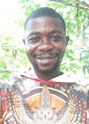 Alhaji k Lassie, 36, Sierra Leone, Freetown