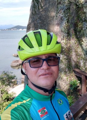 Robson, 38, República Federativa do Brasil, Brasília