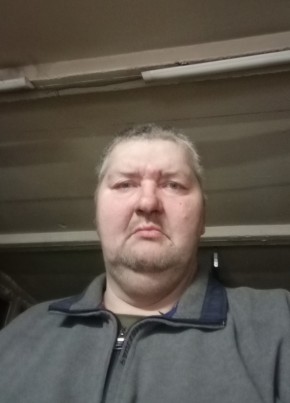 Антон из Владивостока 49 лет