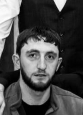 Арташ Григорян из Сорочинска 28 лет