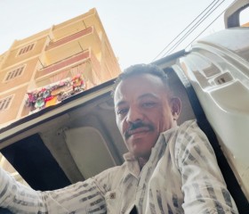 azat Almalh, 39, Al Minya