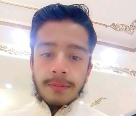 Afnan, 21, Gujranwala