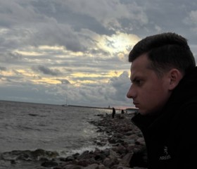 Dmitriy, 22, Krychaw