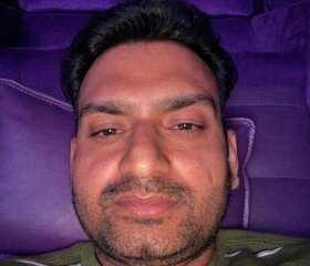 Harish, 32, Ahmedabad