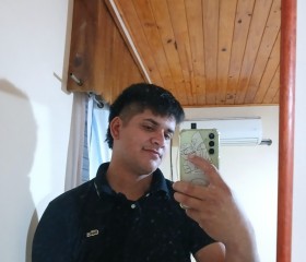 Agu, 23, Villa Angela