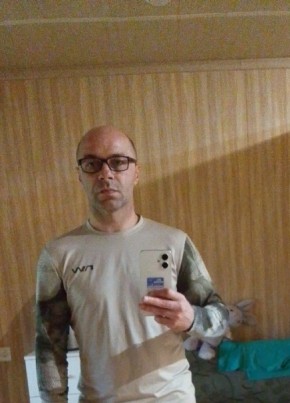 Борис из Находки 41 год