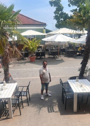 Roki из Stuttgart 44 года