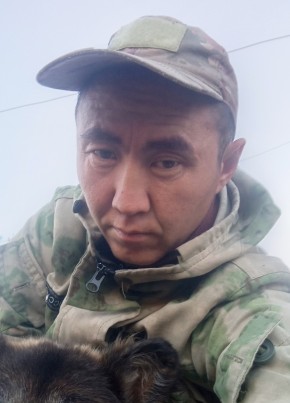 Эркемен из Усть-Улагана 33 года