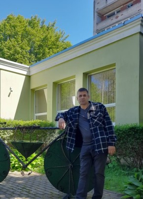 Максим из Калининграда 47 лет