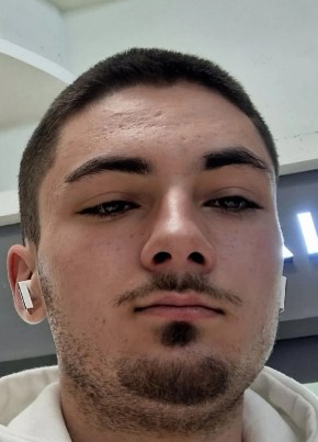 Alex из Ploiești 20 лет