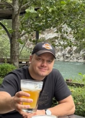 Дмитрий из Сочи 42 года