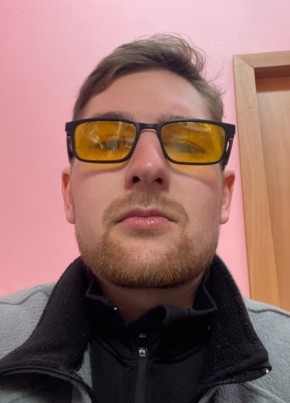 Виталий из Луги 32 года