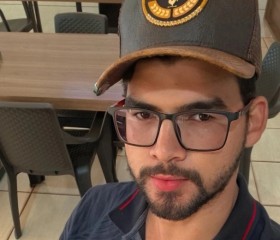 Jose, 24, Paraguacu Paulista