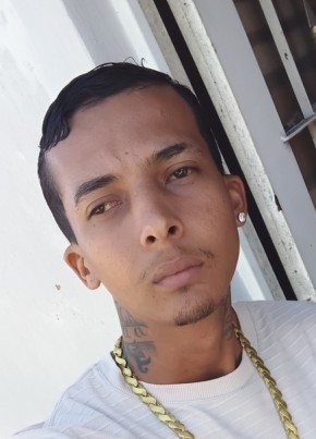 Isac Gonçalves из Mococa 24 года