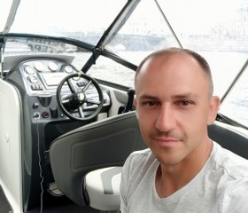 Nikolay, 32, Saint Petersburg