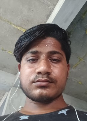 Shashi Kumar, 18, India, Bārmer