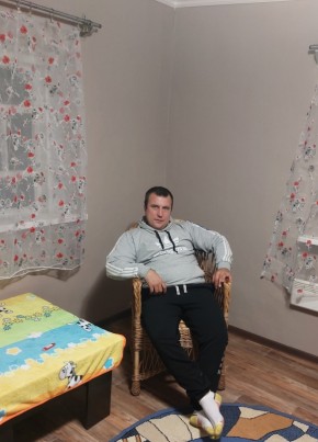 Роман, 33, Россия, Брянск