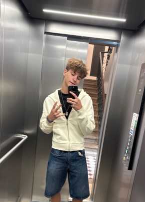 Sasha из Praha 18 лет