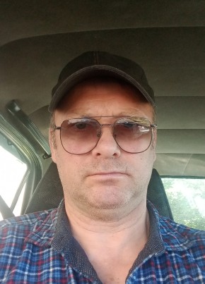 Виктор из Сосногорска 53 года