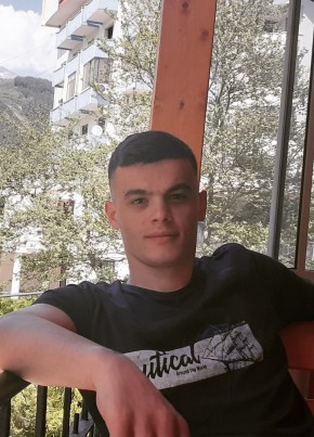 Oksi, 23, Albania, Çorovodë