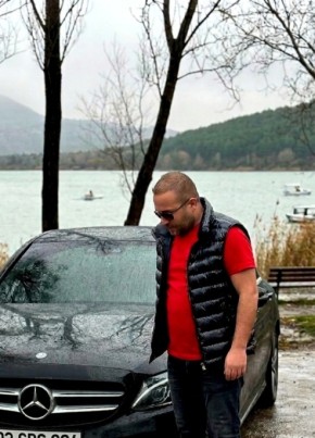 Serkan из Afyonkarahisar 30 лет