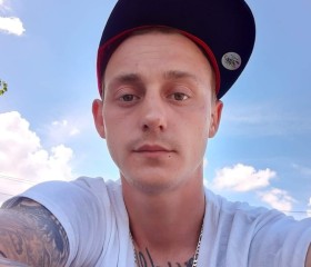Mat, 31, Springfield (Commonwealth of Massachusetts)