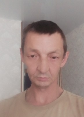 Виктор из Корсакова 47 лет