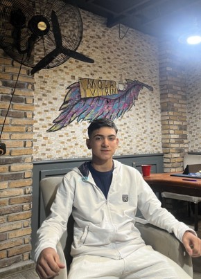 Enes из Sultangazi 23 года