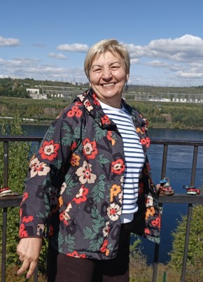 Лариса из Иркутска 64 года