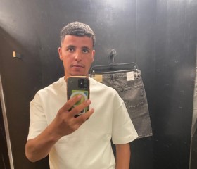 Zouhir, 18, Sevilla