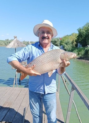 Marius из Torrente 49 лет