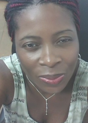 Yoïda, 50, République Gabonaise, Port-Gentil